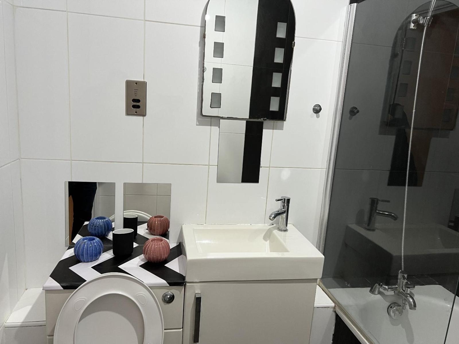 Cosy Entire Flat In Whitechapel Londra
